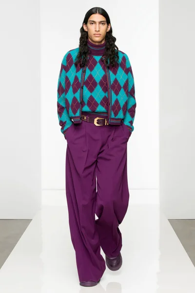 Look 18